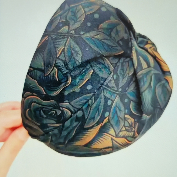 Floral Patterned Half Cap - Picture 2 of 4